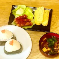 朝定食　おにぎり|じいちゃんさん