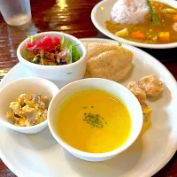 プレートランチ 薬膳カレー| ナナさん