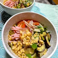 夏野菜たっぷり香りも楽しむ冷やしたぬき蕎麦|さらっと🍀さん