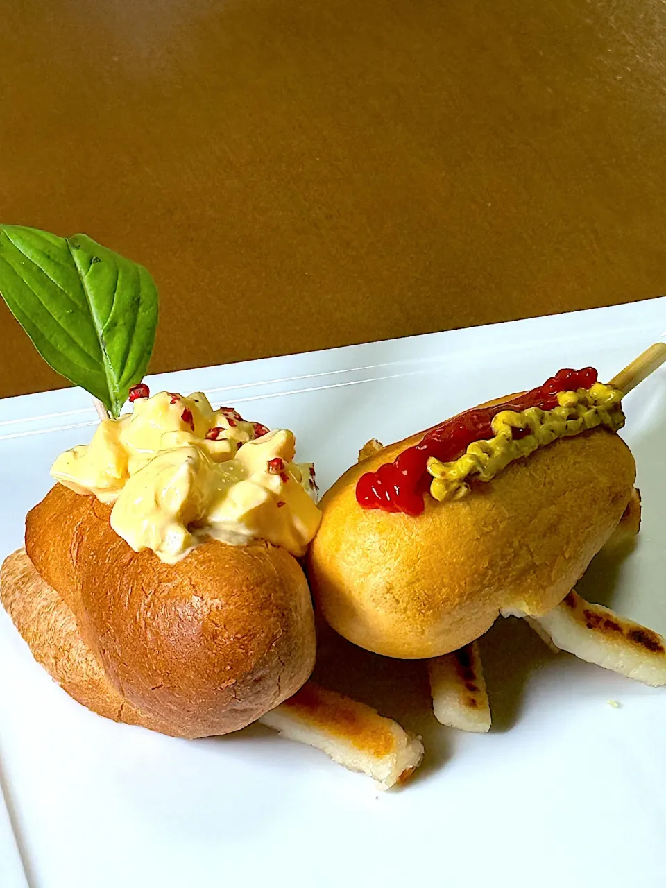 アメリカの犬とフランス犬の挨拶|ichiさん