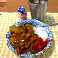 夏野菜カレー| みんみんさん