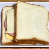 ☆ハムチーズたまごサラダサンド|まぁたんさん
