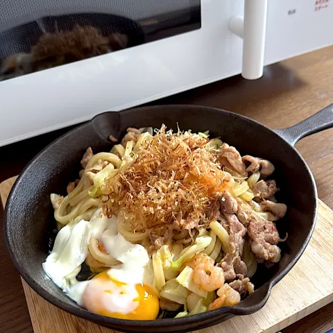 「冷食シェフレンジ」を使ってみたSnapdishの料理・レシピ写真:海鮮だしシーフード焼きうどん✨