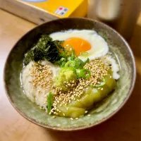 水茄子と千切りとろろの出汁浸し温玉添え|deekay71さん