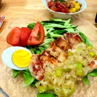 レモンネギ塩チキンサラダとマグロめかぶ納豆爆弾コバチ|もやぴさん