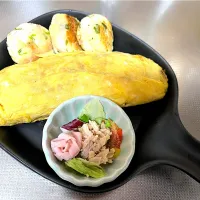 やっと休日。歯がない父にオムそば。食べれるといいな。|じゅんちゃんさん