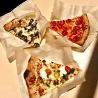 New York style pizza by the slice|gonbenさん