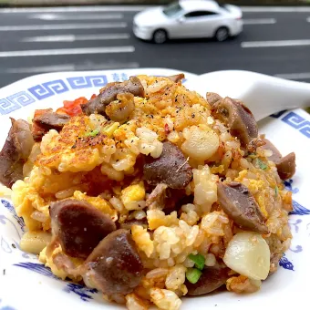 Snapdishの人気料理写真:砂ずり炒飯
