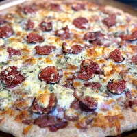Fig and Blue Cheese Pizza
Fig and Blue Cheese Pizza with Caramelized Red Onions and a Balsamic Vinegar Glaze|Laki Maikaʻiさん