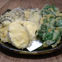 茄子の天ぷらとピーマンの納豆大葉はさみ揚げ