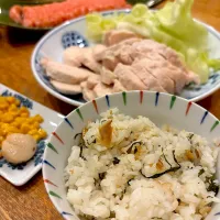 塩サバの混ぜご飯と鶏ハムの夕飯|だまさん
