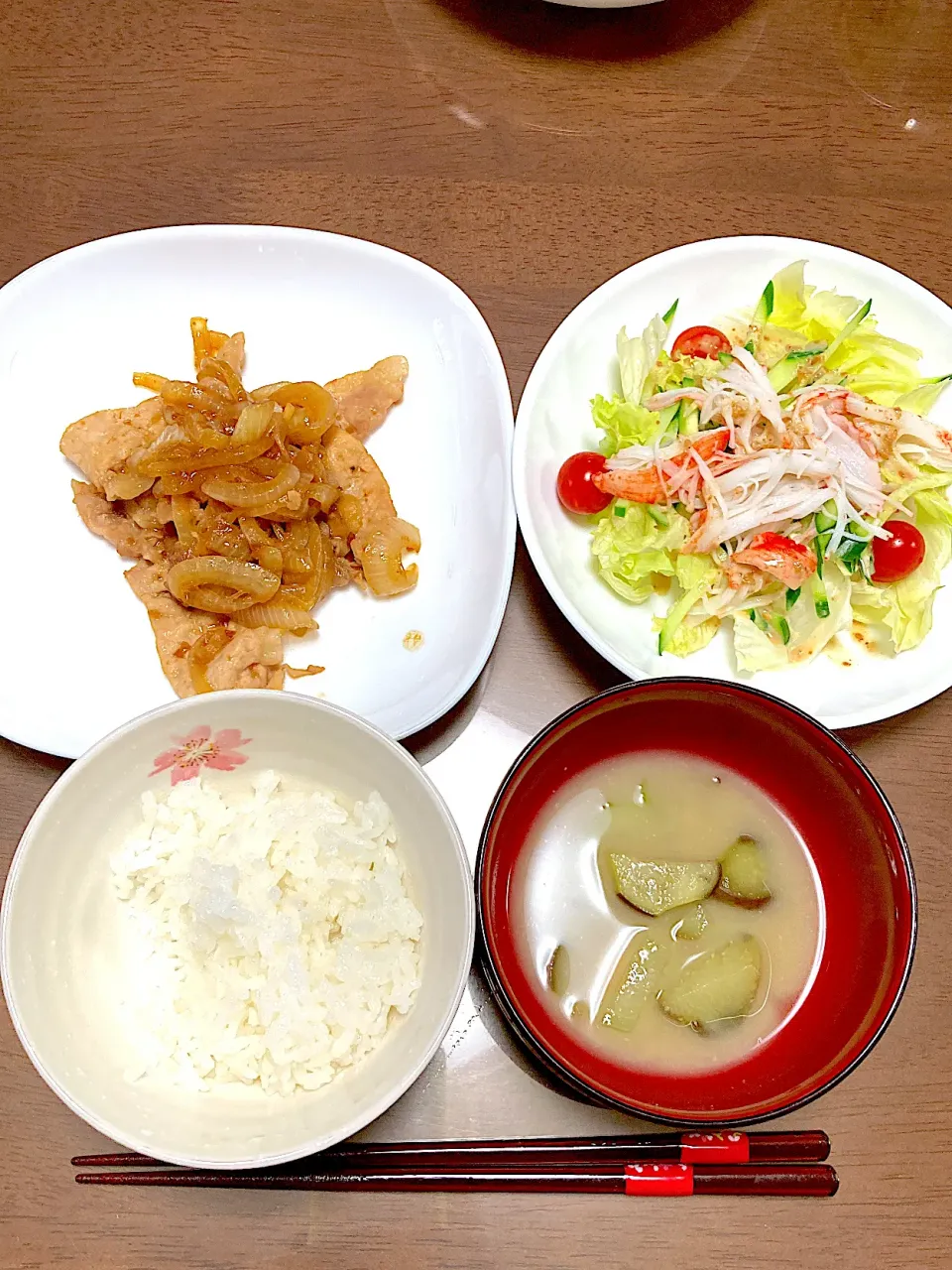 豚の生姜焼きとサラダ|おしゃべり献立さん