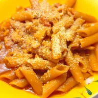 Fussilli with chicken marinara sauce|Jorge Bernal Márquezさん