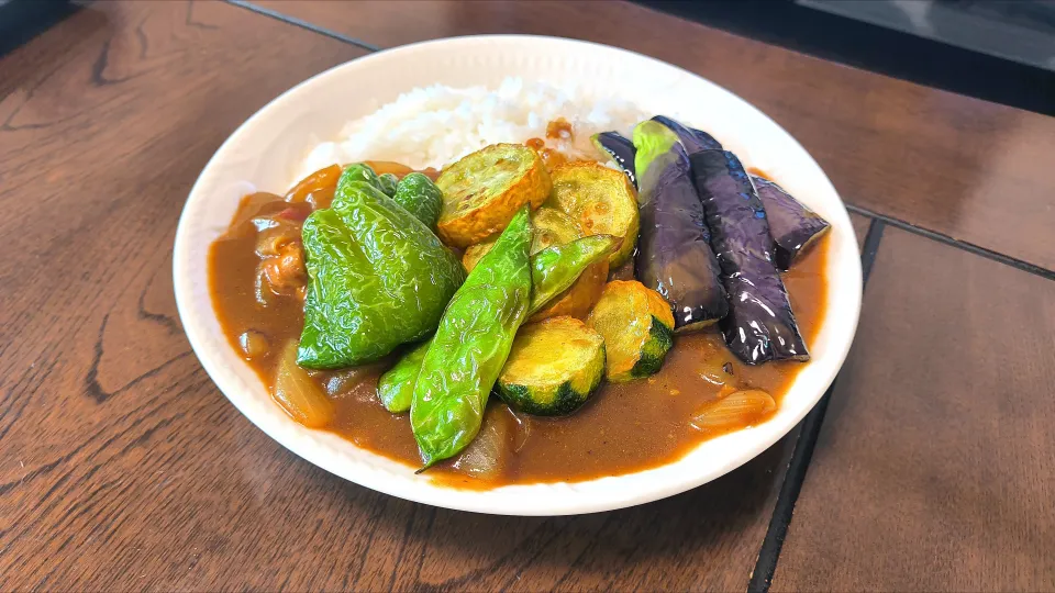 頂き物のお野菜オンリーカレー|やかんちゃんさん