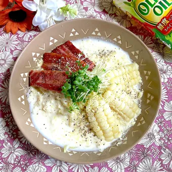 Snapdishの人気料理写真:ホワイトコーンの冷やしラーメン🌽
