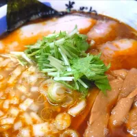 【食べログ TOP 5000】 
【本日の限定】
中華そば 半ざわ 
スルメイカ出汁ラーメン塩 
(1,200円) 
＋生卵 (がんこ/覆麺智/花木共通の
メンバーカード提示で無料、別椀) 
＠西巣鴨2分
(JR板橋駅から徒歩15分) 
25213
〈醤106塩31噌󠄀17タ7昆9出11F12
冷17混2つ1〉