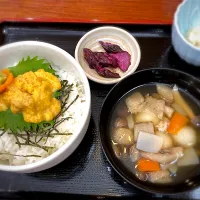 うに丼＆まめぶ汁|へろへろさん
