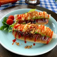 シラチャーdeポテサラちくわドック