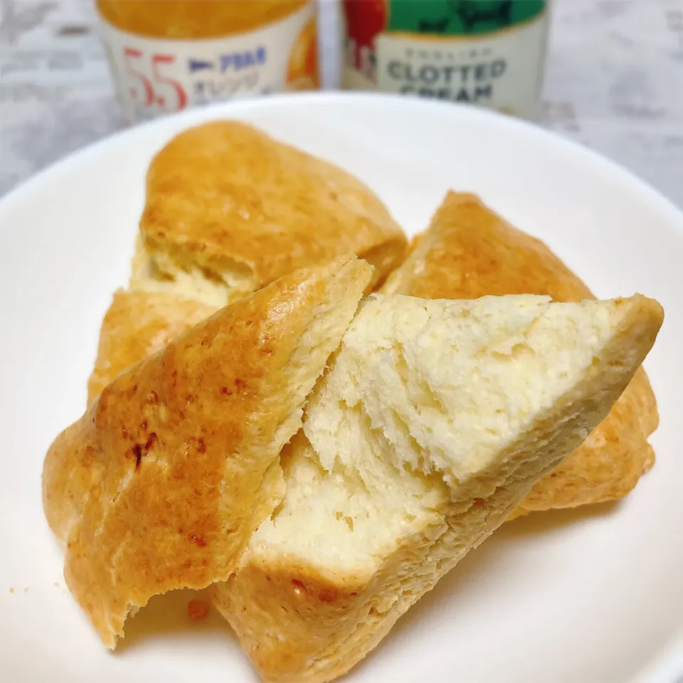 昼食はクリームティー|あーるさん