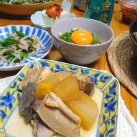 ブリのアラ〜でブリ大根|とまと🍅さん