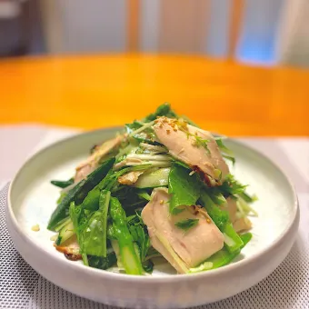 Snapdishの人気料理写真:鶏胸肉と水菜のネギ塩だれサラダ🥗