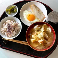 自家製ベーコンでベーコンエッグ定食