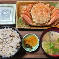 今日の朝ごはん（十六穀ごはんに毛蟹の塩茹で、納豆、はまぐりのお吸い物、みそ漬）| Mars＠釜飯作り研究中さん