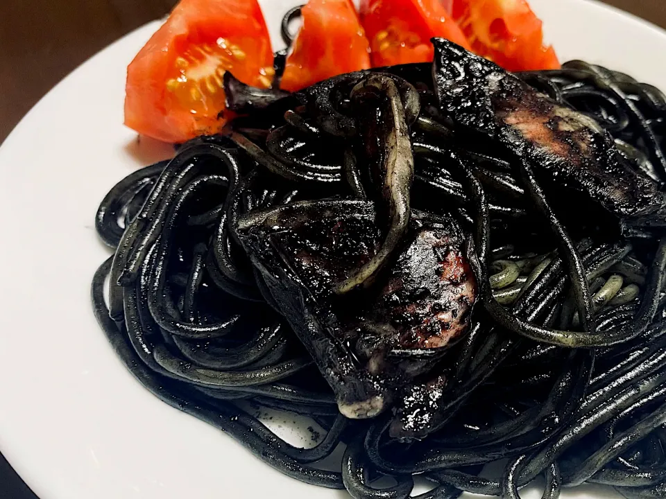 ケンサキの墨パスタ|えーちゃんさん