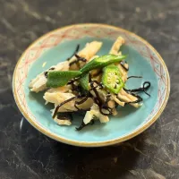 ササミとオクラの塩昆布和え