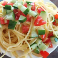 キュウリとトマトの冷製パスタ|あいりさん