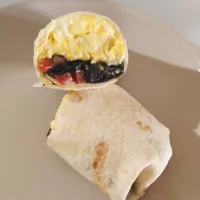 Breakfast🔅mushrooms scrambled eggs red peppers mayo parmesean 🧀🌯🫑🍄‍🟫🍳☕|🍒lynnlicious🍒さん