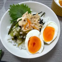 morimi32さんの料理 名残り漬け汁でささみとえのき漬け→ひやあつぶっかけ丼|morimi32さん