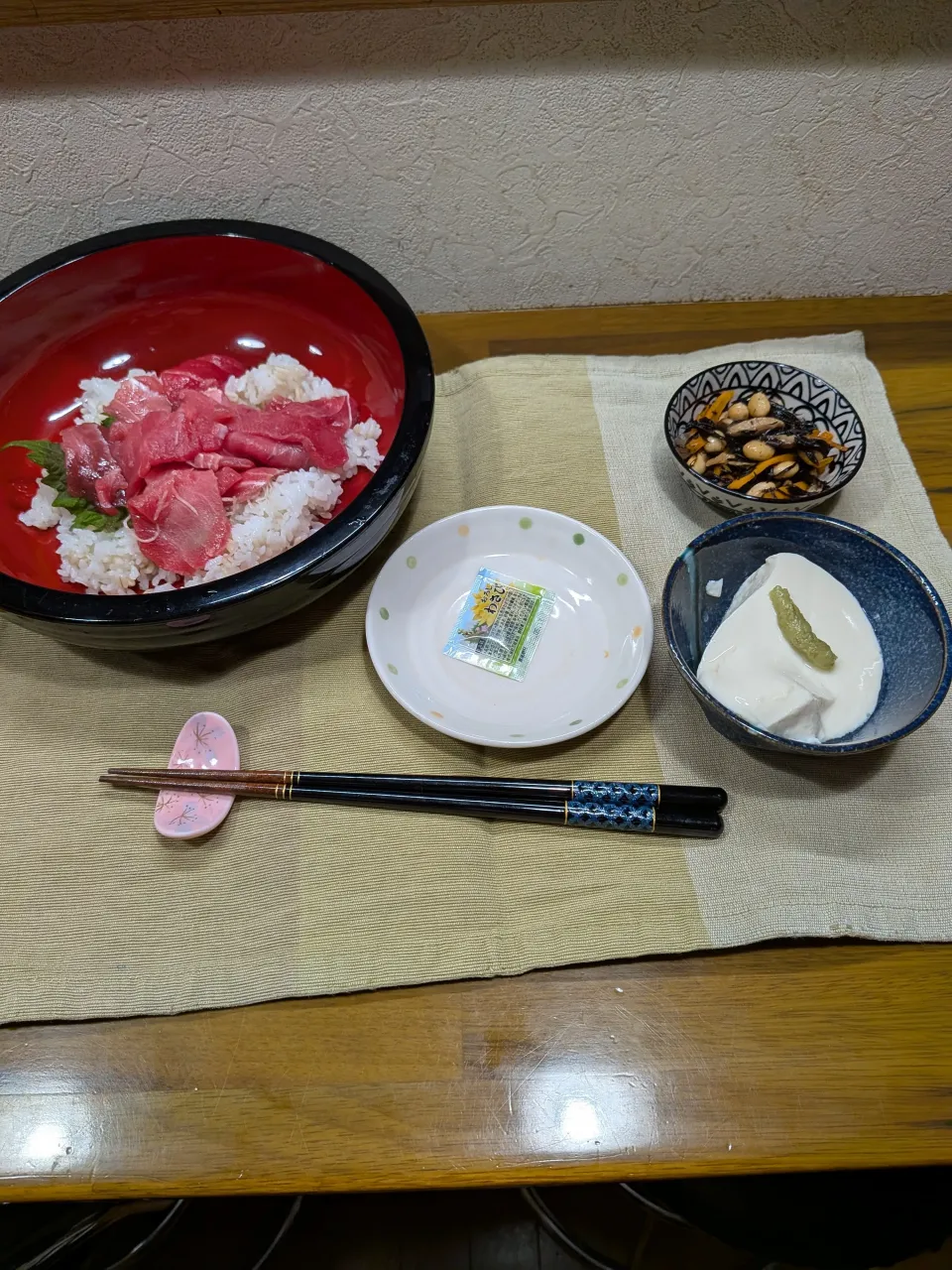 マグロ丼|ちくわさん