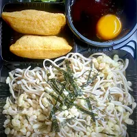 ざる蕎麦とお稲荷さん|すくらんぶるえっぐさん