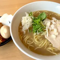 鶏白湯そば＋特製トッピング🍜🐔|toshi,I🍴さん
