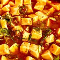 「麻婆豆腐de晩酌」🌶️🌶️🌶️🌶️🌶️
枝豆🫛ナスの揚げ浸し🍆
鶏と春雨とき胡瓜のサラダ🥒を
添えて 晩ごはん💦|ばくあんしゃさん