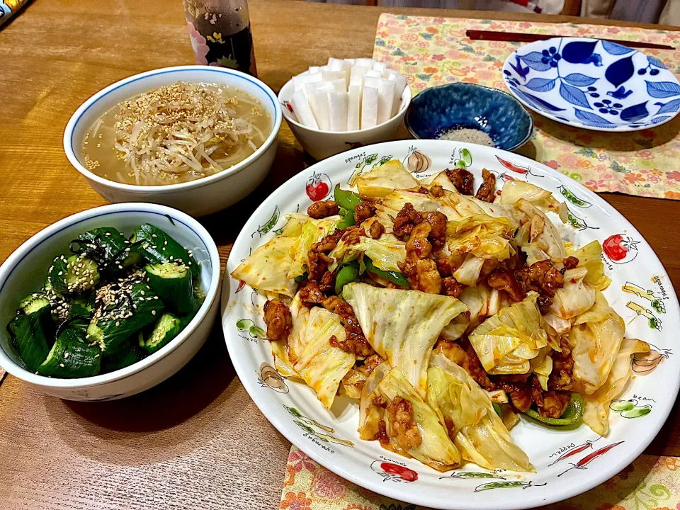 夕飯〜回鍋肉、もやしのナムル、蛇腹きゅうりの浅漬け|おさむさん