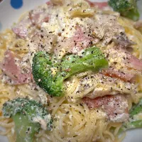 舞茸×ブロッコリーのカルボナーラ