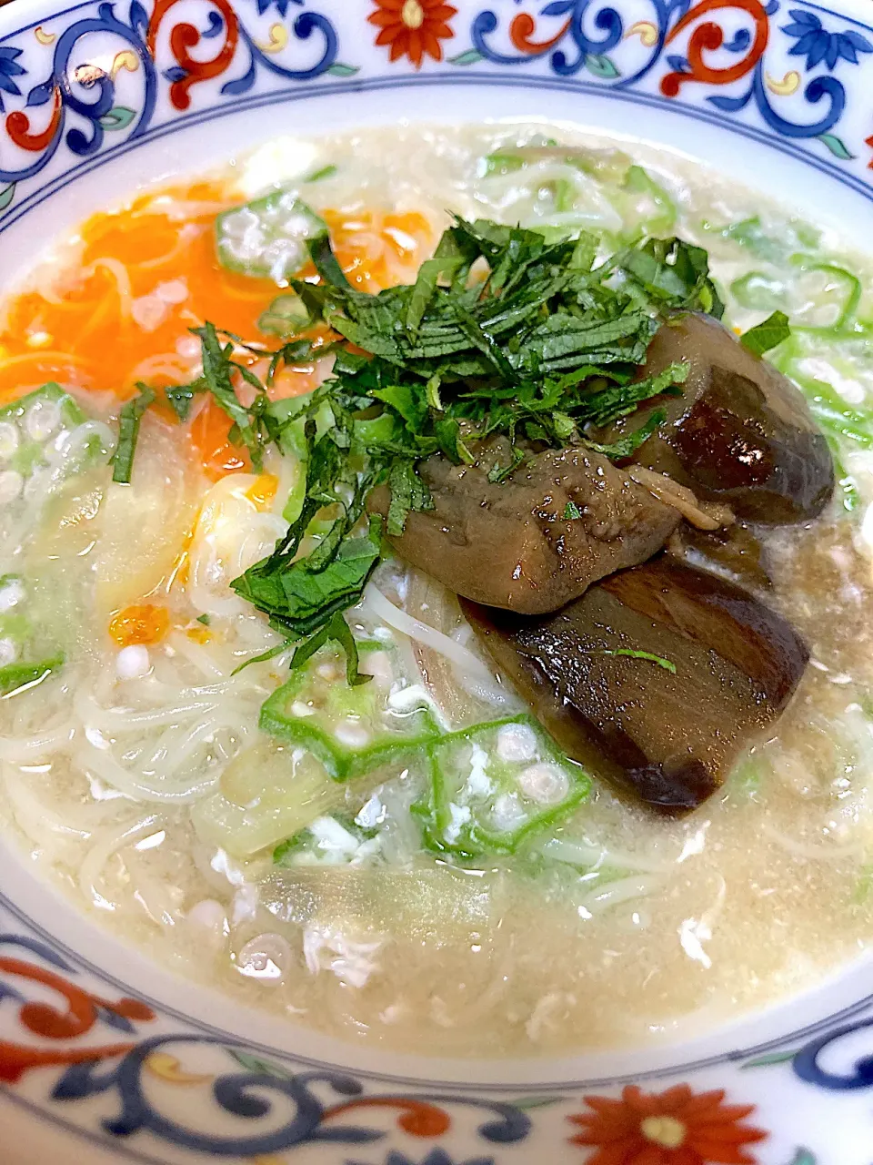 残業夜食🍜オクラでとろとろ夏の温素麺🥢|keitanさん