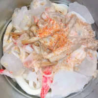 裂いたカニカマとなめ茸入り胡麻ダレ冷やしうどん|darkbaronさん