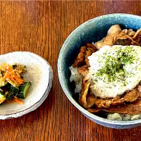 ランチ♯とろろ豚丼|小松菜さん