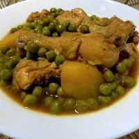 Chicken with greenpeas “we call Chicken guisantes”|Ahnneさん