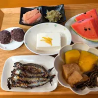 ☆焼きシシャモみりん　☆揚げ　ぜんまい　かぼちゃ煮　☆柚子豆腐　☆ずいき酢の物　ナスとミョウガのごま和え　☆プチおはぎ　☆スイカ|chikakoさん