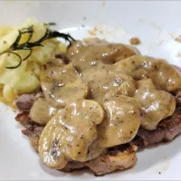Black pepper steak mushroom sauce mashed potatoes 😍🍄🥩👍😚🤤|🍒lynnlicious🍒さん