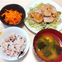 2025 0814　豚ヒレソテーボイル野菜添え　にんじんのごまポン酢和え　豆腐とわかめのお味噌汁| いもこ。さん