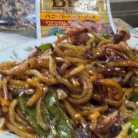 キャンプ🏕️飯風　焼きそば♪（ｖ＾＿＾）ｖ| 🐧ペンギン2さん