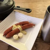 「北国ソーセージde寝酒」
スキレットでジックリ焼いた
肉肉しいソーセージで
寝酒を楽しむ(^^)|ばくあんしゃさん
