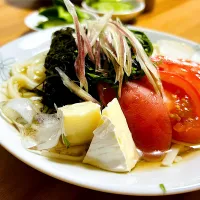 もずくとトマトの冷やしうどん|izm-sizeさん