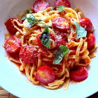 フレッシュトマトのパスタ