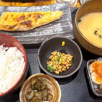 サーモンハラス定食|あべたかひろさん